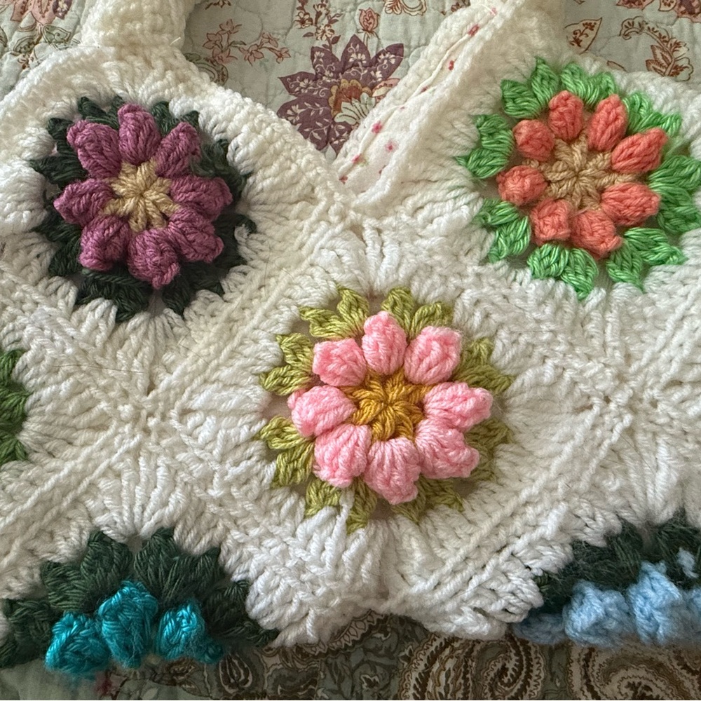Crochet Floral Patterned bag